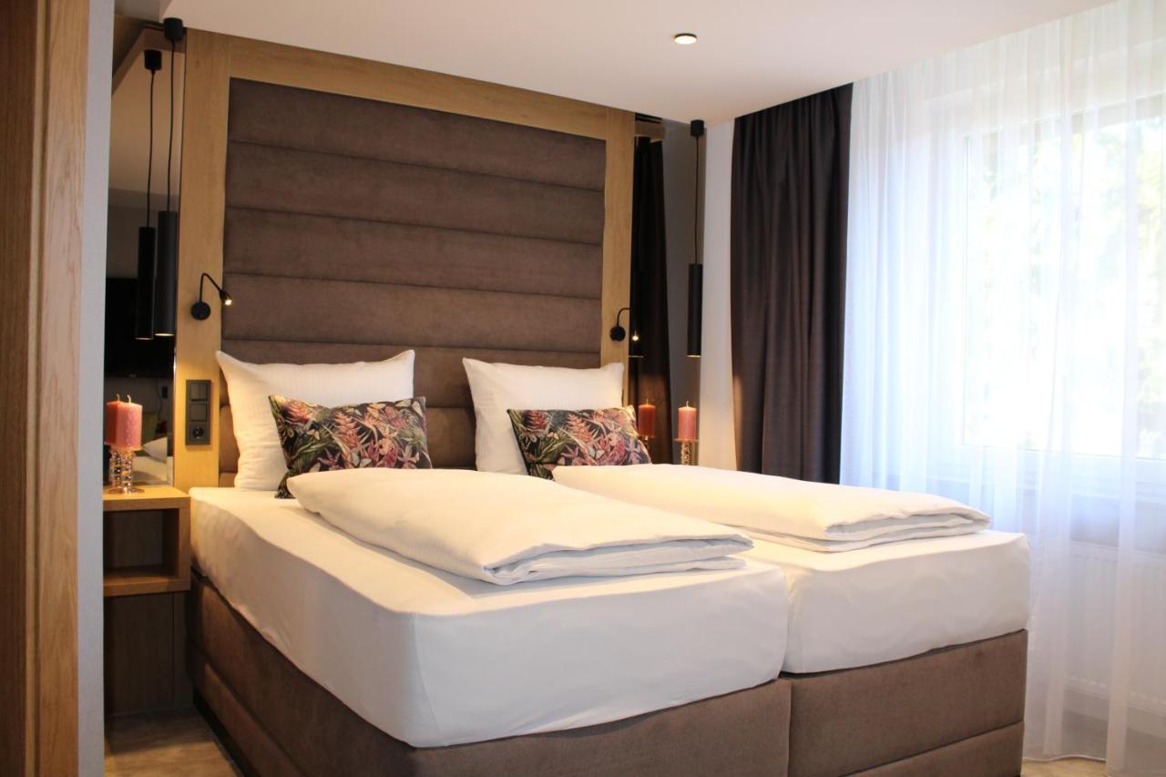 Hotel Reutlinger Hof รอยท์ลิงเงน ภายนอก รูปภาพ