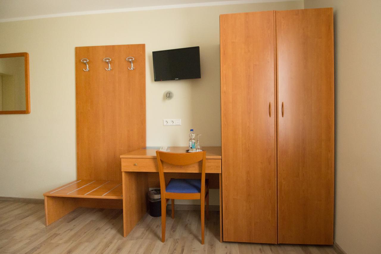 Hotel Reutlinger Hof รอยท์ลิงเงน ภายนอก รูปภาพ