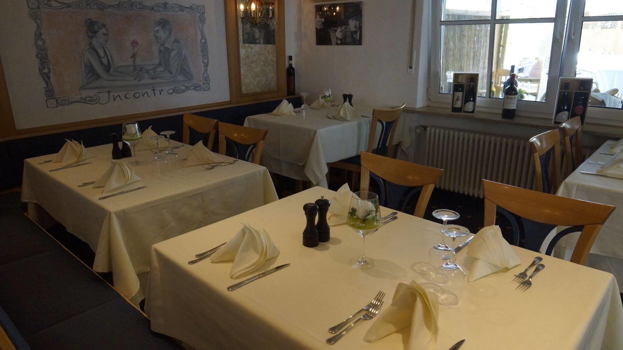 Hotel Reutlinger Hof รอยท์ลิงเงน ภายนอก รูปภาพ